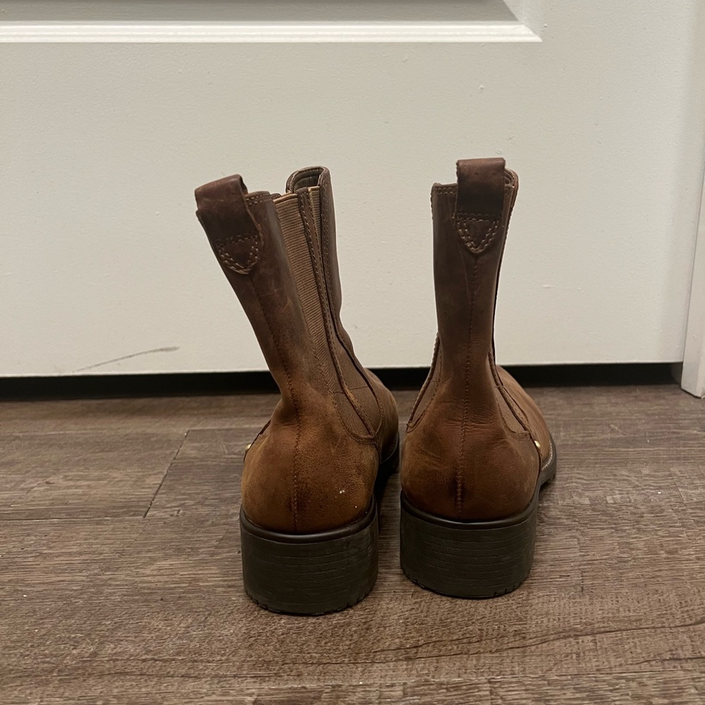 Clark’s genuine Brown Leather Chelsea Ankle Boots size 10 (fits size 9) - Picture 4 of 6